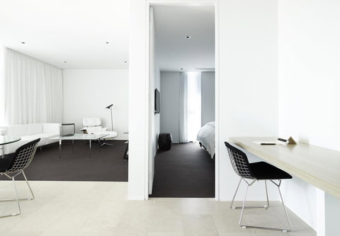 Burbury Hotel - QLD Tourism 24