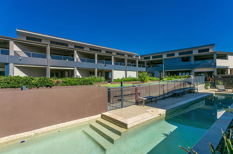 Lennox Holiday Apartments - QLD Tourism 8