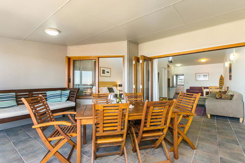 Lennox Holiday Apartments - QLD Tourism 33