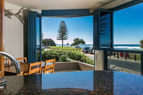 Lennox Holiday Apartments - QLD Tourism 1