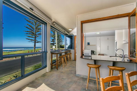 Lennox Holiday Apartments - QLD Tourism 32