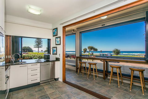 Lennox Holiday Apartments - QLD Tourism 13