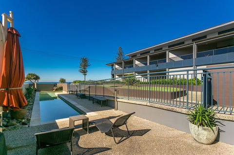 Lennox Holiday Apartments - QLD Tourism 5