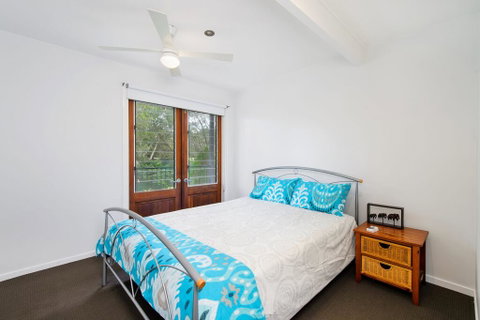 BONNY BEACH HOUSE - Holiday Accomodation With Pool - QLD Tourism 2