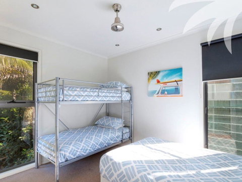 Boom 8 - QLD Tourism 3