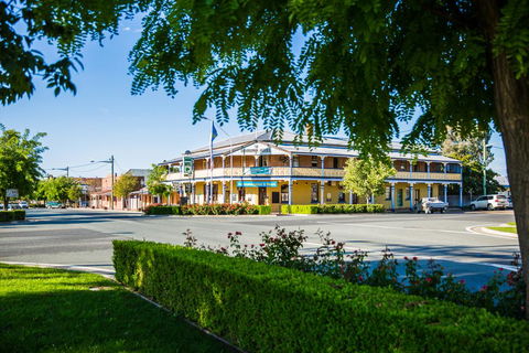 Boorowa Hotel - QLD Tourism 0