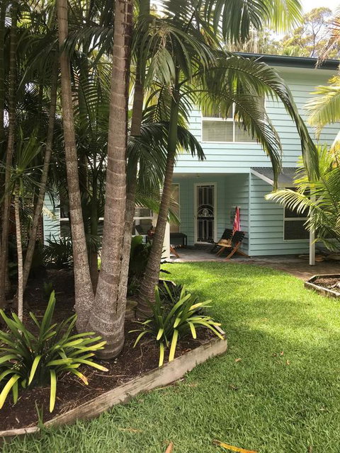 BOOTI BEACH HOUSE - QLD Tourism 3