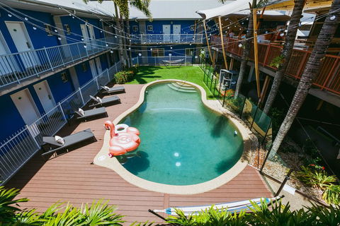 Bounce Cairns - Queensland Tourism 0