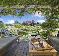 Bourne Cottage - Perfect for all seasons - Queensland Tourism