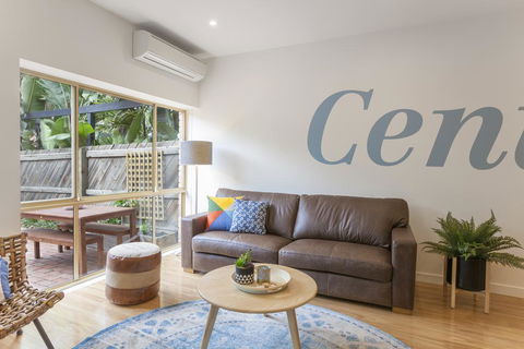 Boutique Stays - Central Park, South Melbourne Townhouse - Queensland Tourism 3