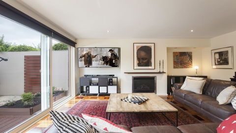 Boutique Stays - Elwood Hideaway - QLD Tourism 1