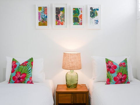 Boutique Stays - Hampton Lookout - QLD Tourism 3