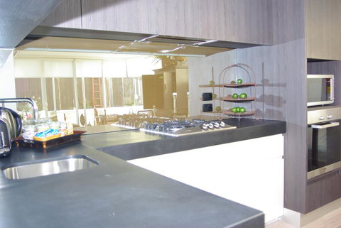 Boutique Stays - Lalique, Elwood Apartment - QLD Tourism 2