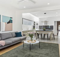 Boutique Stays - Victorian Vogue Richmond House - QLD Tourism