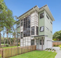 Boutique Villa on Boomerang - QLD Tourism