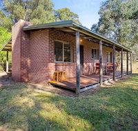 Braeside Cabin Three - Parsonsia - QLD Tourism