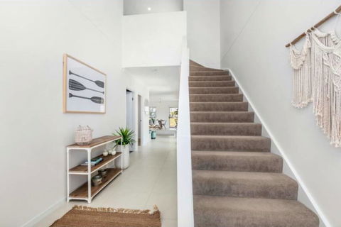 Brand New PRIZE HOME 50m Path To Beach - QLD Tourism 2