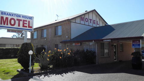 Branxton House Motel - QLD Tourism 0