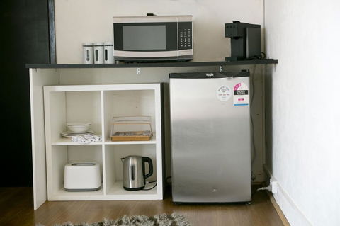 Breakaway Views Lia Place - QLD Tourism 1