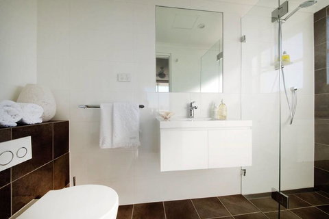 Breathtaking 1 Bedroom NB98 - QLD Tourism 2