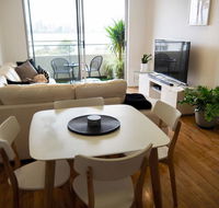 Breathtaking River  City Views Free Parking  WiFi - QLD Tourism