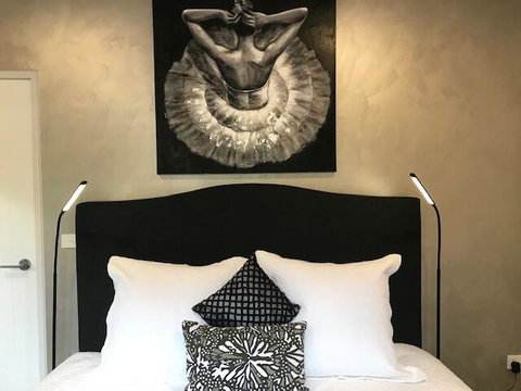 Bridal Falls Cottage - QLD Tourism 2