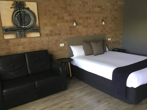 Bridges On Meninya Motel & Apartments - QLD Tourism 3