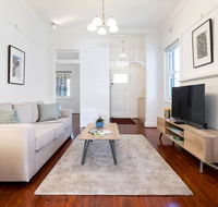 Bright and Elegant Executive 3 Bedroom Family Home