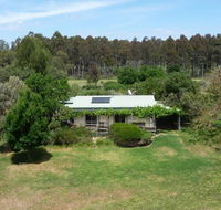 Brimin Lodge Orchard Cottage - Queensland Tourism