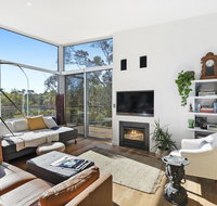 Bristlebird - Beach 650m Pets Fireplace Linen 4 bdrm WiFi - QLD Tourism