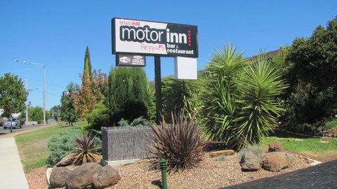 Bristol Hill Motor Inn & Peppa's Licensed Restaurant - QLD Tourism 0