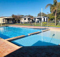 Broadwater Beach Cottage with WiFi - Queensland Tourism