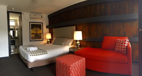Brougham Arms Hotel - QLD Tourism 3
