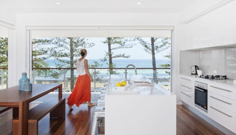 Bujerum Apartments On Burleigh - QLD Tourism 0