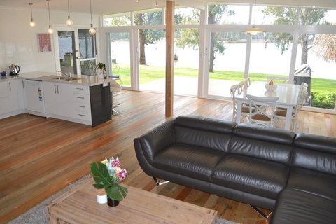 Bundalong Waterfront- 28 Graham Ave, Bundalong - QLD Tourism 2