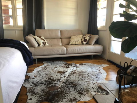 Bungalow@Tenterfield - Modern Vintage Luxury - QLD Tourism 2