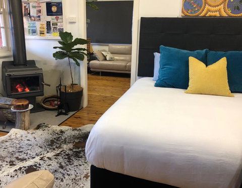 Bungalow@Tenterfield - Modern Vintage Luxury - QLD Tourism 0