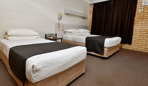 Burke And Wills Motor Inn - QLD Tourism 3