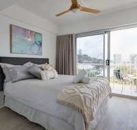 Burleigh Point Beach Vibes Stylish and Modern - QLD Tourism
