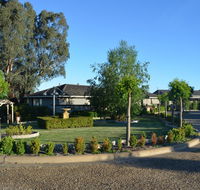Burringa Garden Motel - Queensland Tourism