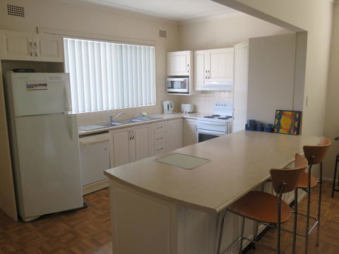 Cabenay 3 - VIEWS ACROSS THE PARK - Queensland Tourism 3