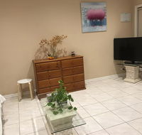 Cairnlea St Albans Townhouse - Queensland Tourism