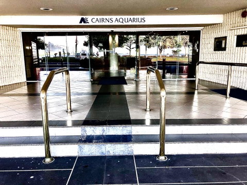 Cairns Apartment Esplanade Ocean Views - QLD Tourism 3