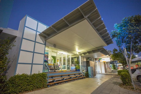 Cairns Central YHA - QLD Tourism 1