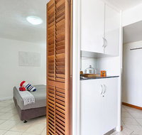Cairns Esplanade Apartment - QLD Tourism