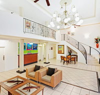 Cairns Queens Court - QLD Tourism