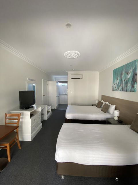 Campaspe Lodge - QLD Tourism 1