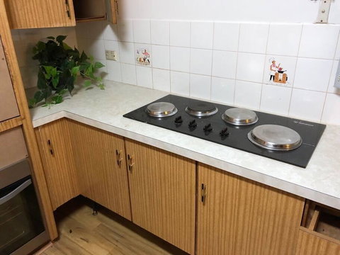 CAMPBELLTOWN HOLIDAY HOME 3 BED + FREE PARKING NCA039 - QLD Tourism 1