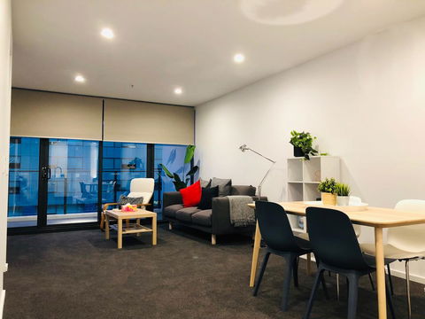 Canberra CBD Apartment 2BR 2BA 1Carpark - Queensland Tourism 0
