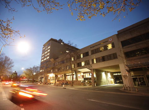 Canberra City YHA - Queensland Tourism 0